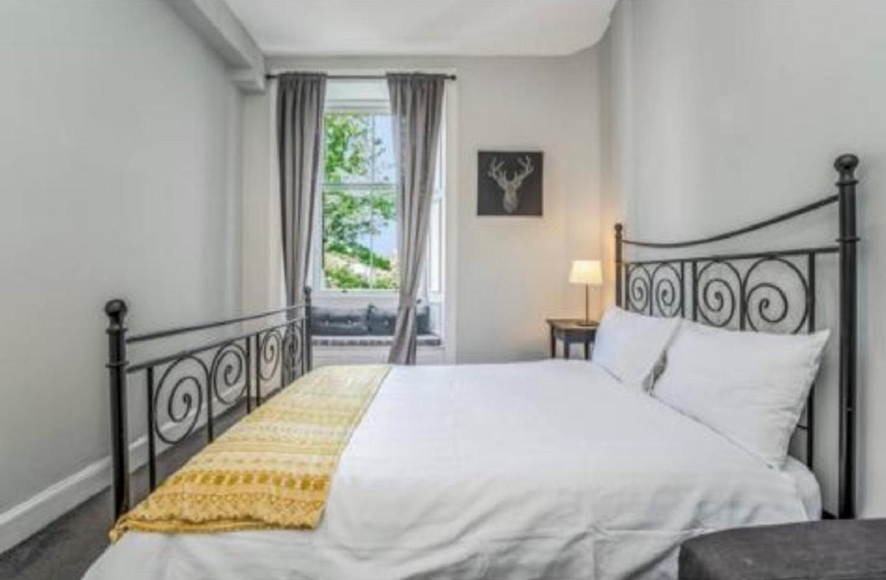 Spacious & Comfortable 3 Bedroom Apartment - Near City Centre - Free Parking Available - Sleeps Up To 5 Guests Edinburgh Kültér fotó