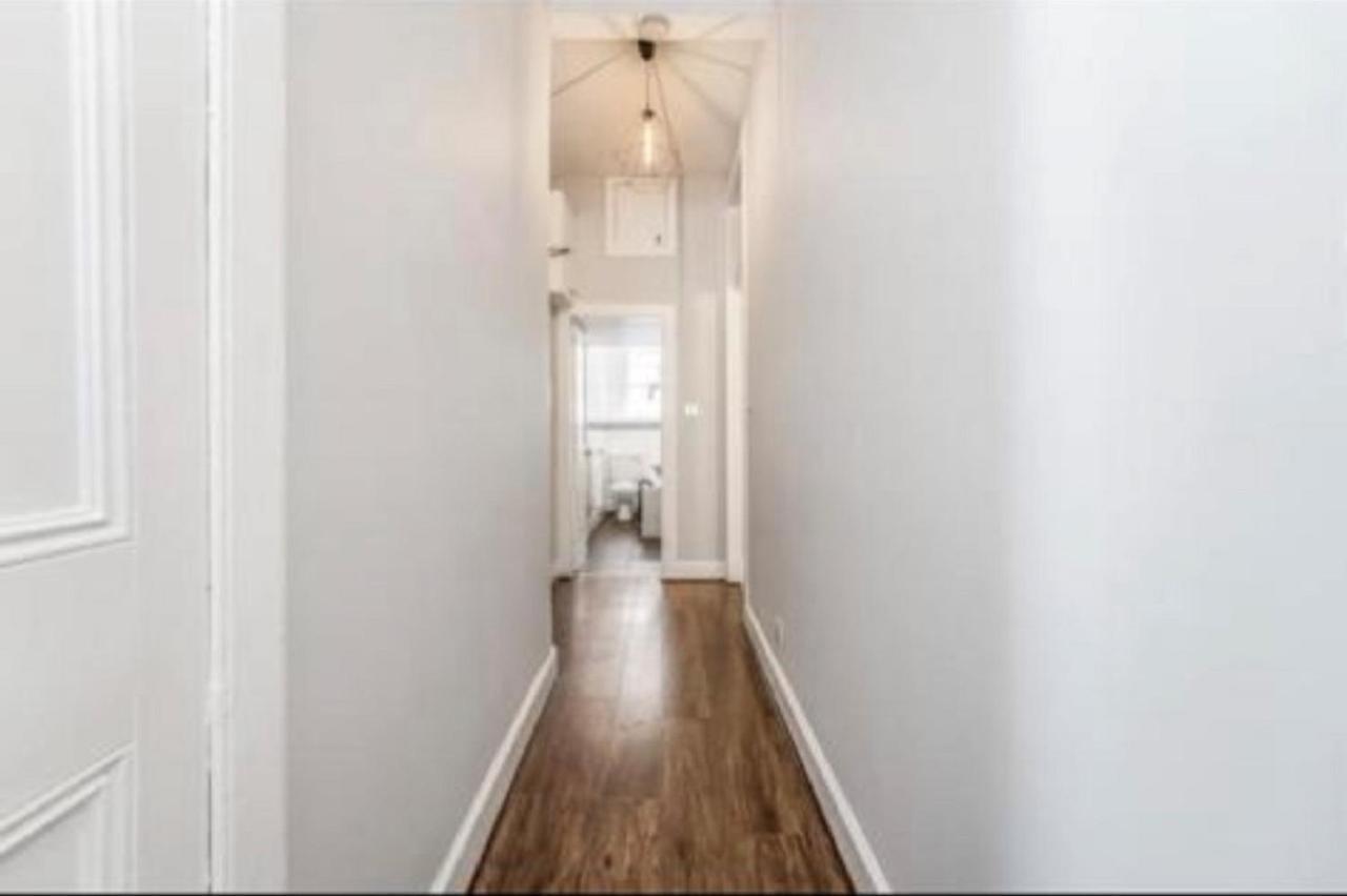 Spacious & Comfortable 3 Bedroom Apartment - Near City Centre - Free Parking Available - Sleeps Up To 5 Guests Edinburgh Kültér fotó