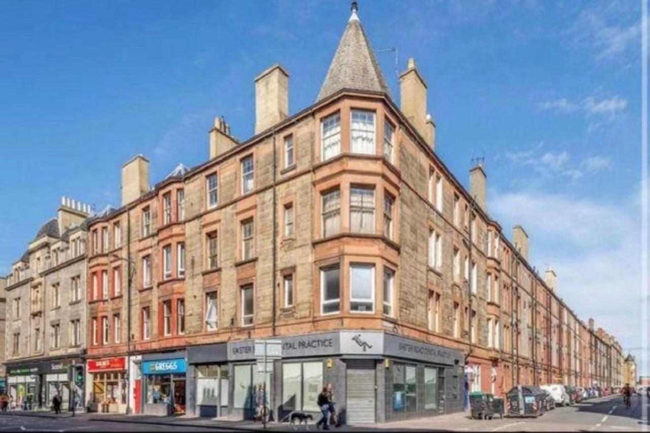 Spacious & Comfortable 3 Bedroom Apartment - Near City Centre - Free Parking Available - Sleeps Up To 5 Guests Edinburgh Kültér fotó